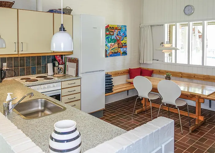 2 Bedroom Stunning In * إلينغه